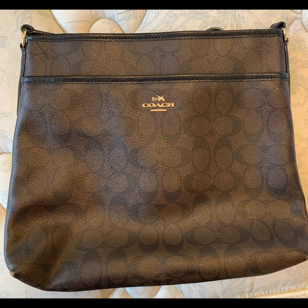 Signature logo coach crossbody bag